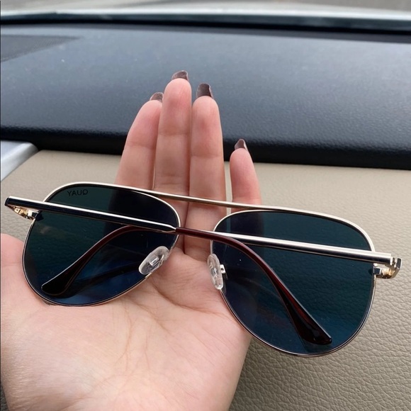 Quay High Key Sunglasses - Picture 7 of 9